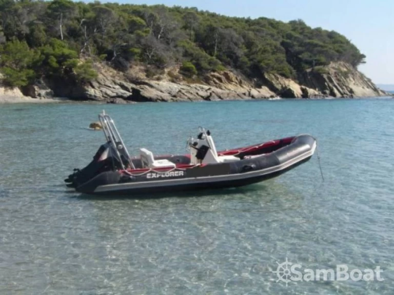 Hire a Bombard Explorer 500 DB Sarzeau
