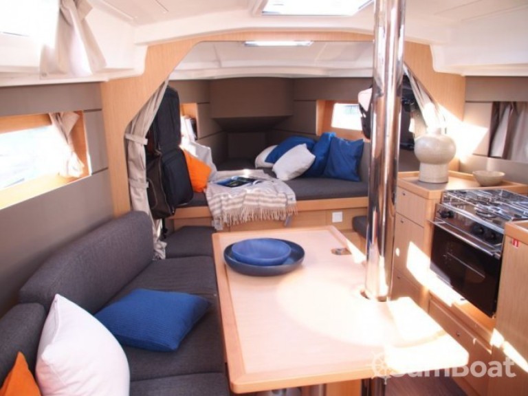 Hire Sailboat with or without skipper Bénéteau Arzon