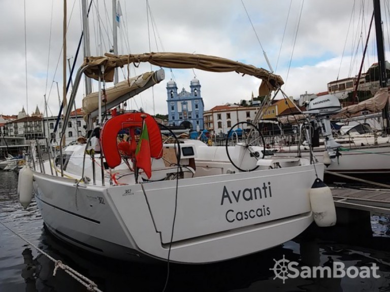 Yacht hire Horta cheap Dufour 382 Grand Large