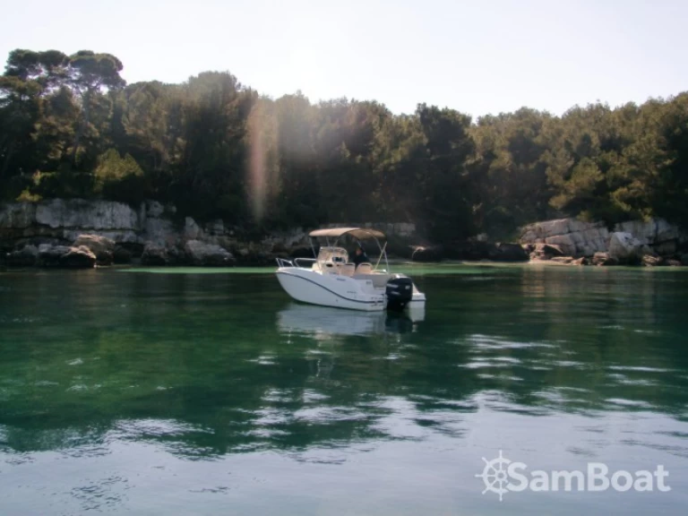 Hire a Quicksilver Activ 535 Open Antibes