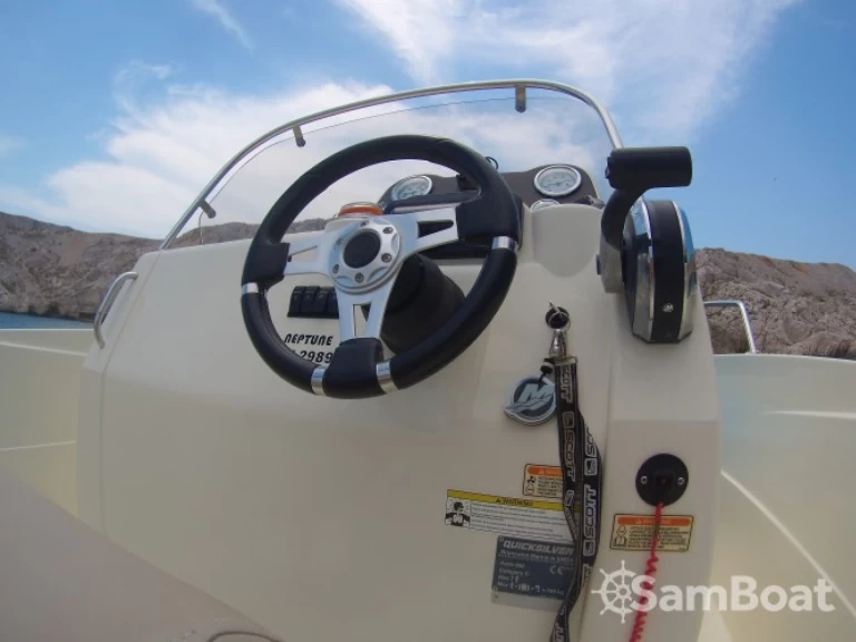 Hire Motorboat with or without skipper Quicksilver Marseille