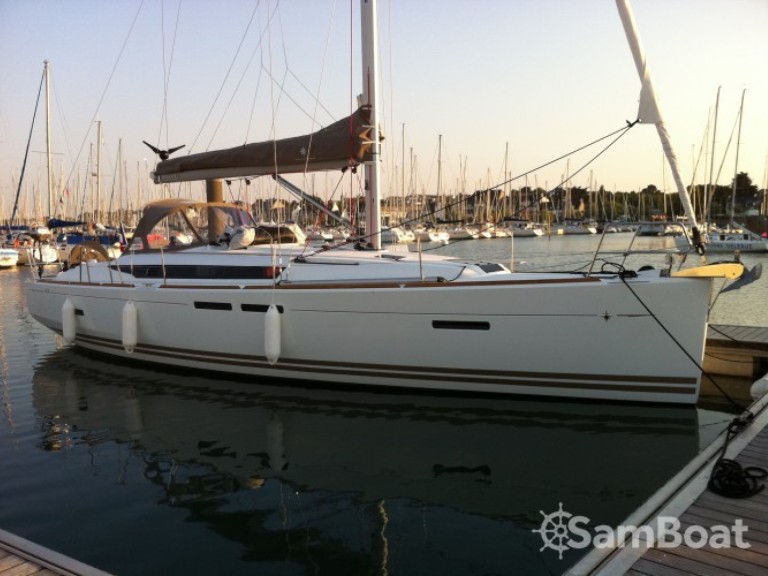Jeanneau Sun Odyssey 409 charter bareboat or skippered in  La Trinité-sur-Mer