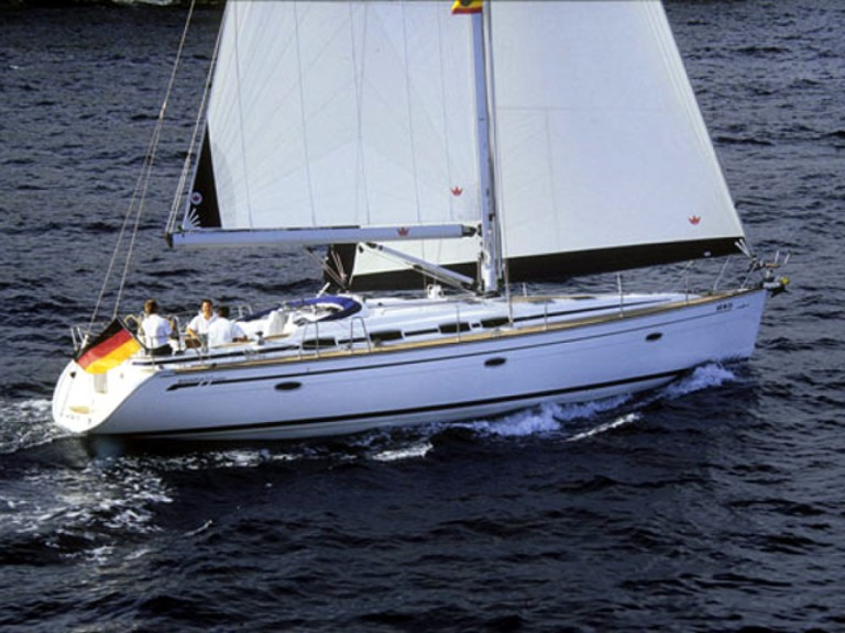 Hire Sailboat Bavaria with a boat licence