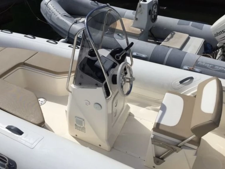 Hire RIB with or without skipper Capelli Saint-Georges-de-Didonne