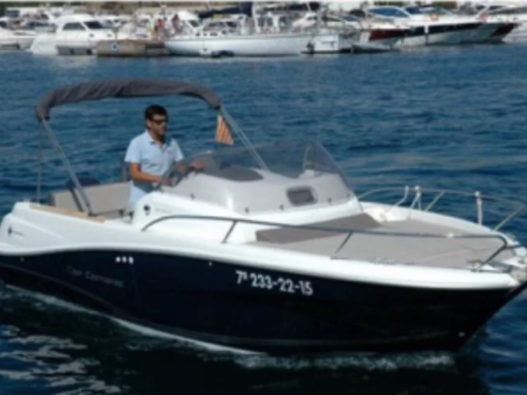 Hire Motorboat Jeanneau with a boat licence