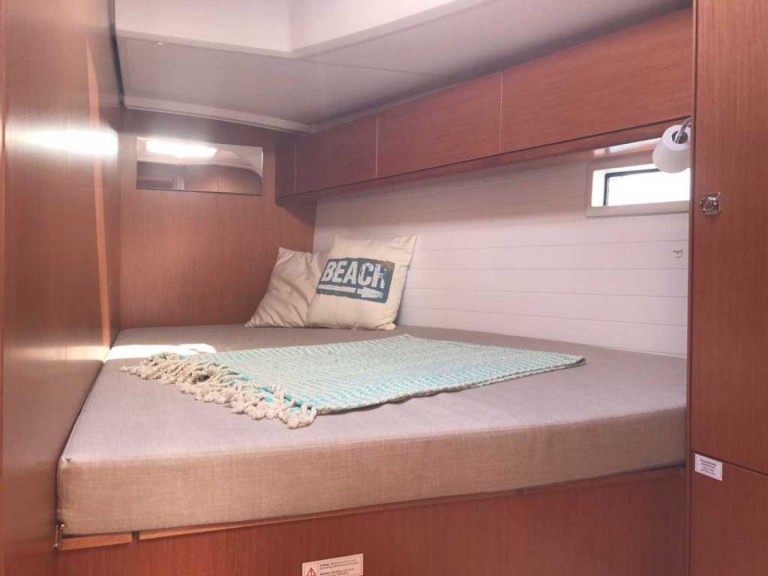 Yacht hire Castellammare di Stabia cheap Cruiser 46