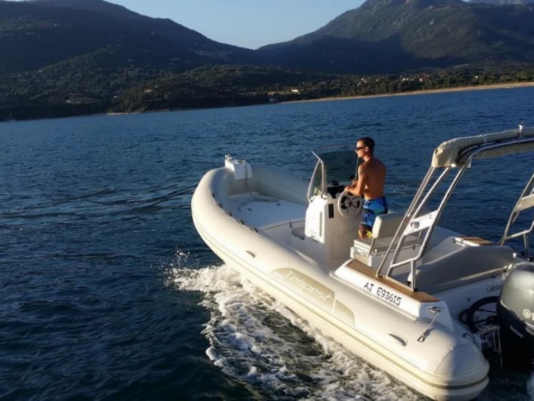Hire RIB Capelli with a boat licence