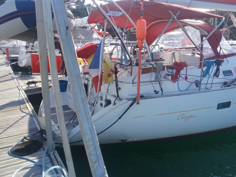 Hire Sailboat Bénéteau with a boat licence