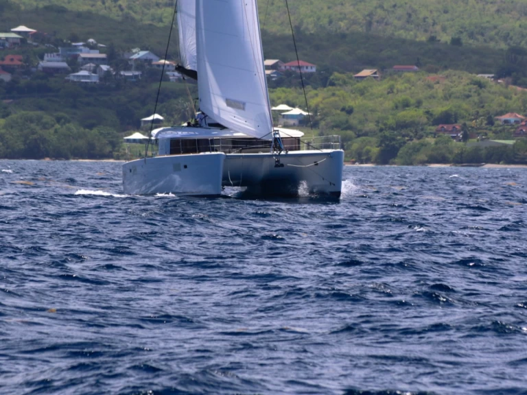 Yacht hire Le Marin cheap Lagoon 450