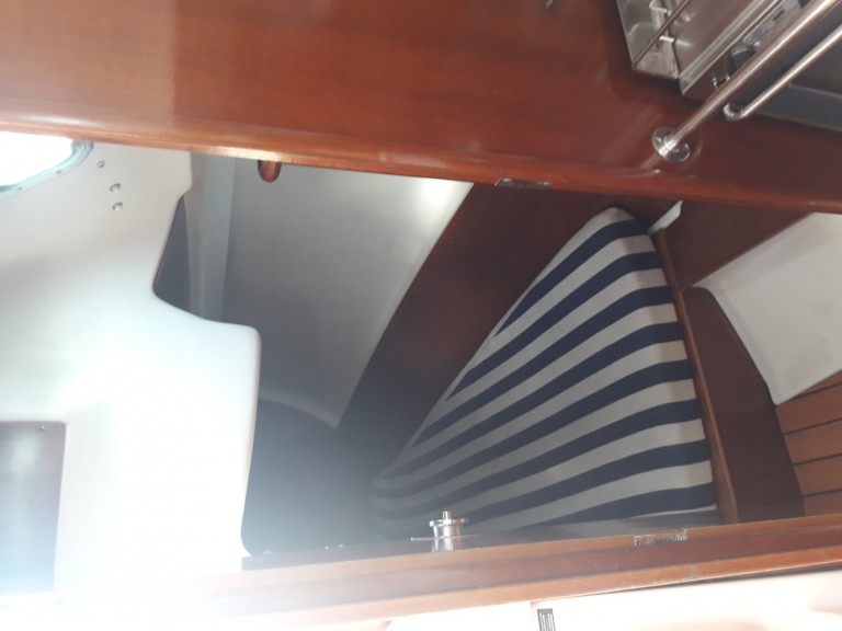 Yacht hire La Trinité-sur-Mer cheap First 31.7