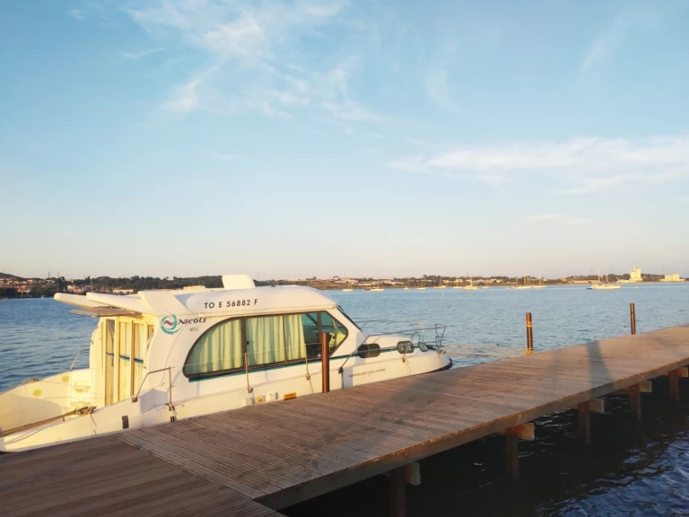 Yacht charter Béziers - Nicols 1010 on SamBoat