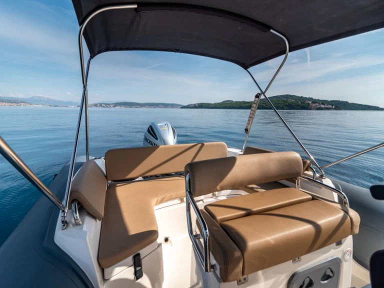Hire RIB with or without skipper Bwa Trogir