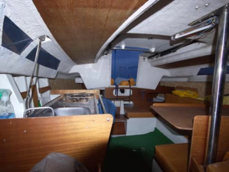 Charter a Edel Edel 660 in Montreux on Samboat