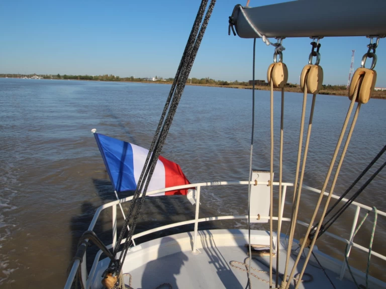 Hire Sailboat Hollandais with a boat licence