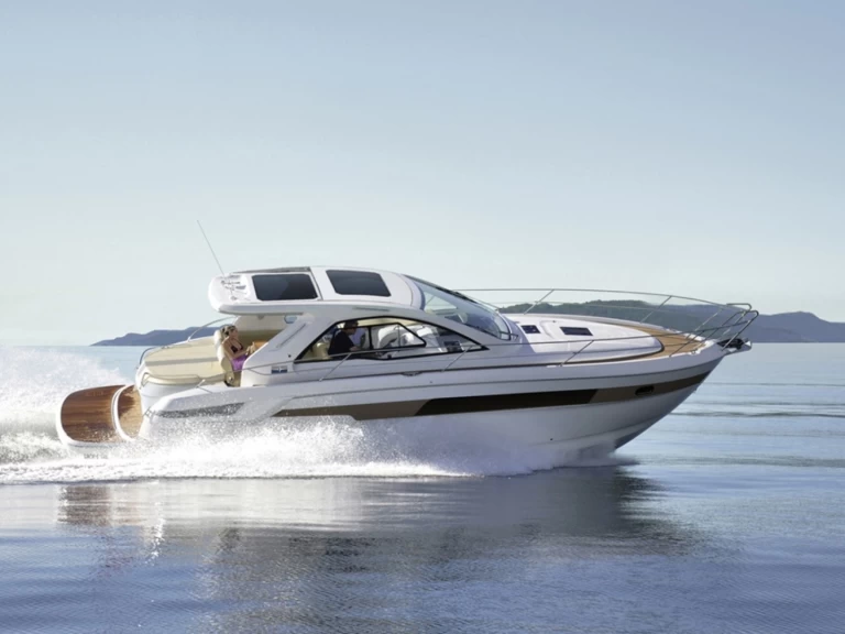 Motorboat hire in Ibiza Town - Bavaria Bavaria 39 HT