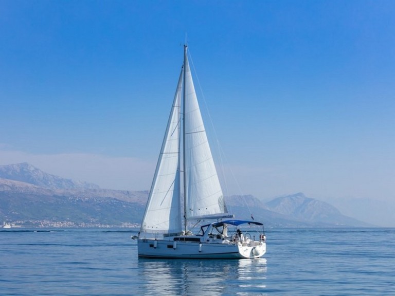 Charter a Bénéteau Oceanis 38.1 in Split on Samboat