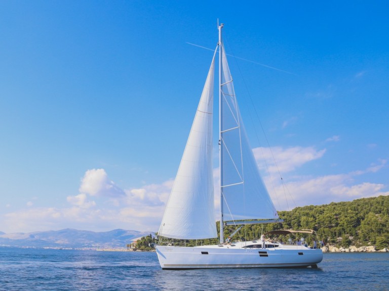 Sailboat to hire Split at the best price