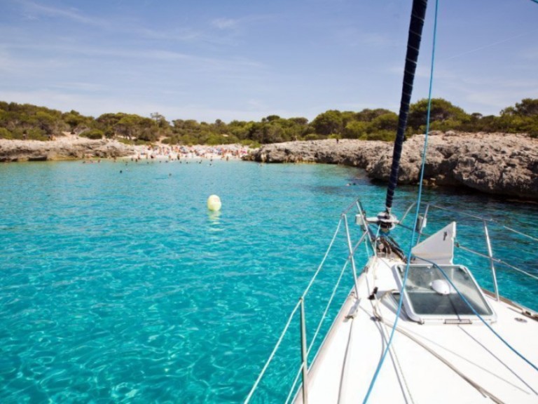 Sailboat hire in Barcelona - Jeanneau Sun Odyssey 45 DS
