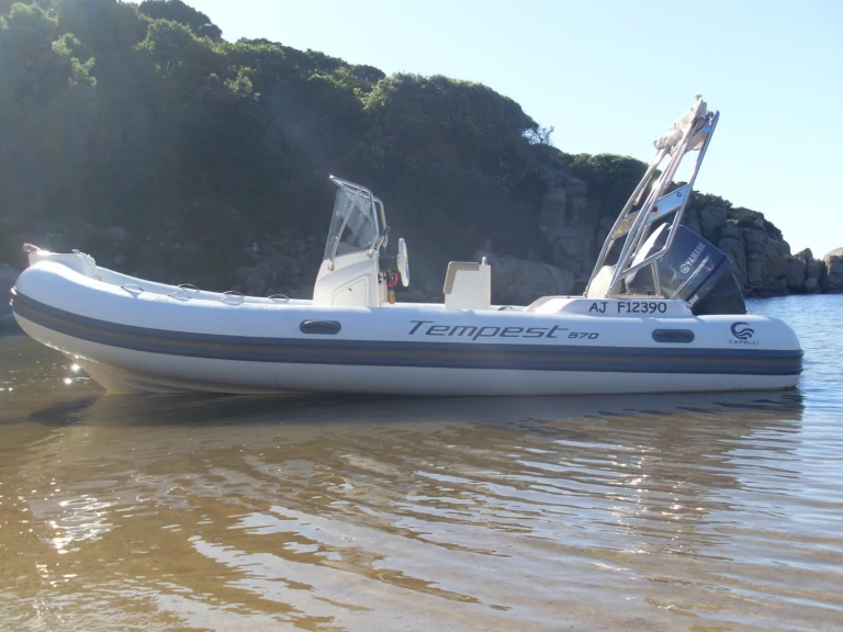 Hire RIB Capelli with a boat licence