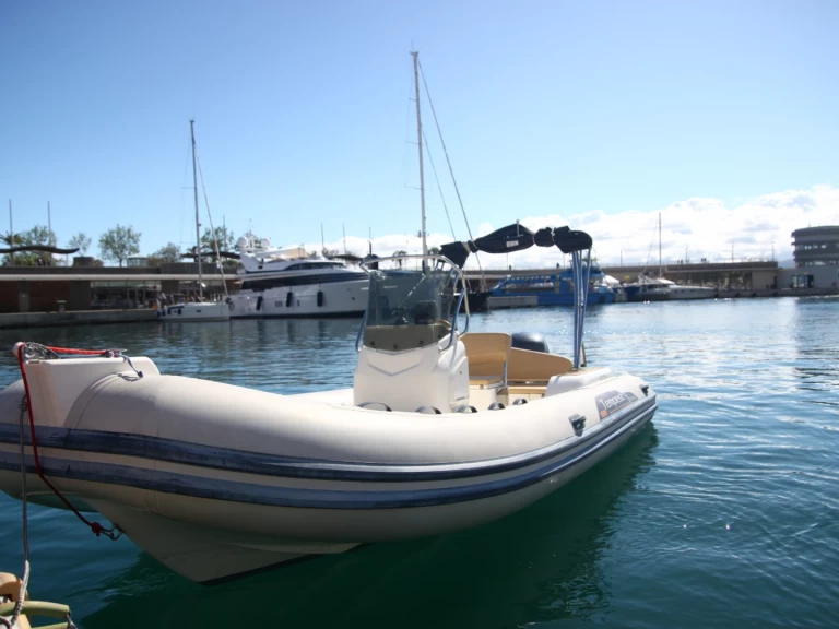 RIB hire in Saint-Raphaël - Capelli Tempest 626