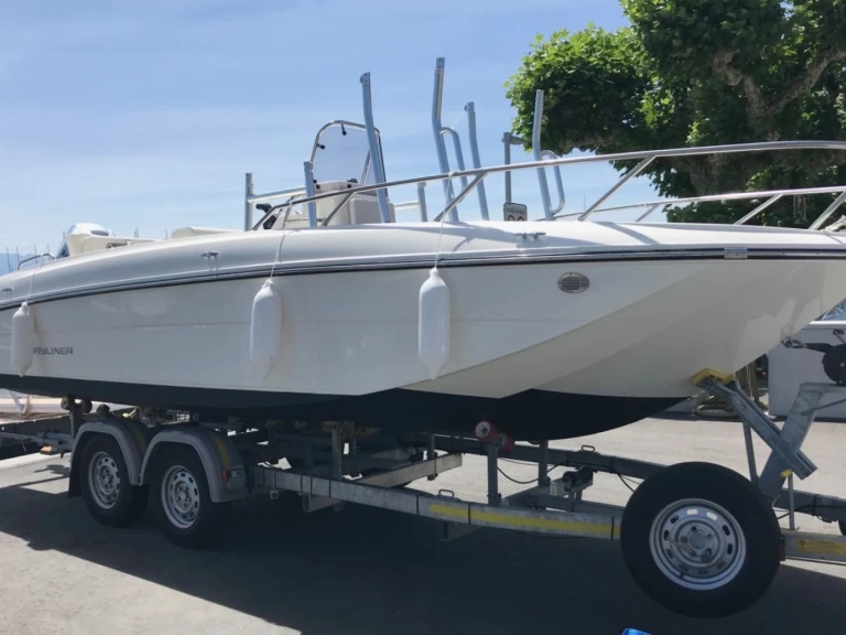 Yacht charter Vevey - Bayliner CC7 on SamBoat