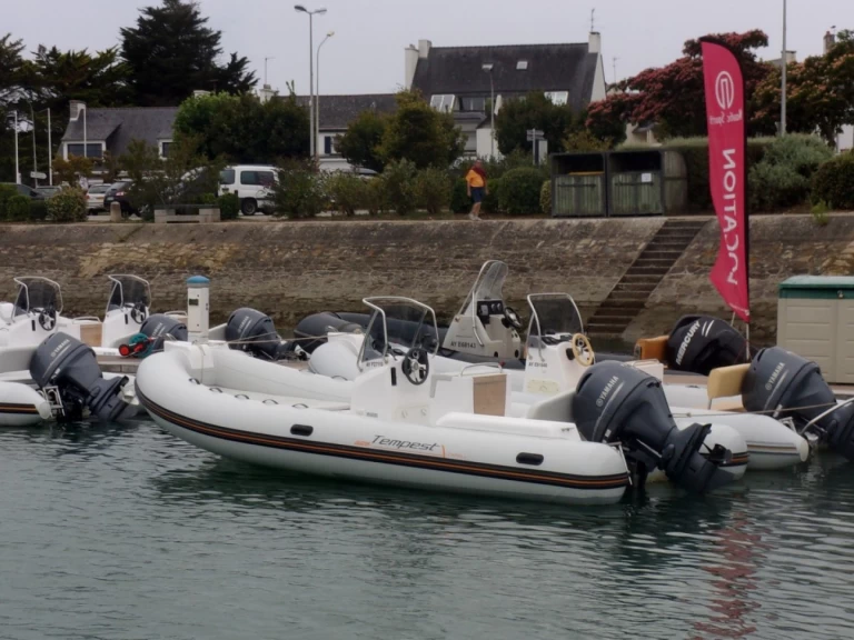 Yacht hire La Trinité-sur-Mer cheap Tempest 625 Easy