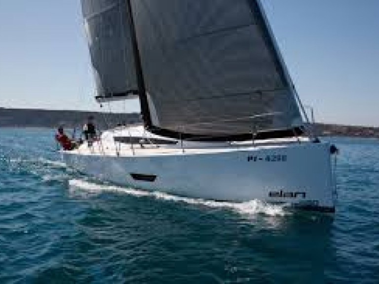Yacht charter Arzon - Elan Elan 400 S on SamBoat