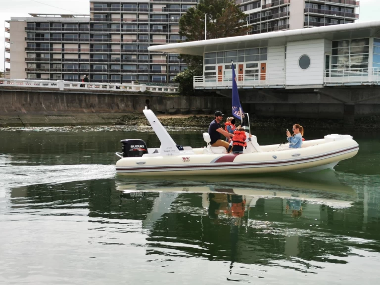 Hire RIB Tiger with a boat licence