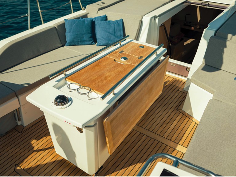 Yacht hire Volos cheap Oceanis 46.1