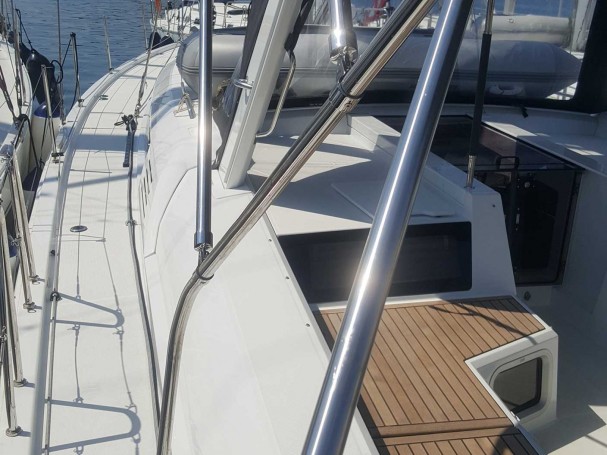 Bénéteau Oceanis 51.1 charter bareboat or skippered in  Lávrio