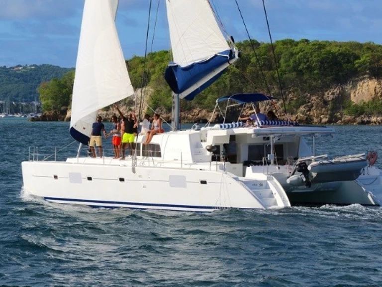 Hire Catamaran with or without skipper Lagoon Le Marin