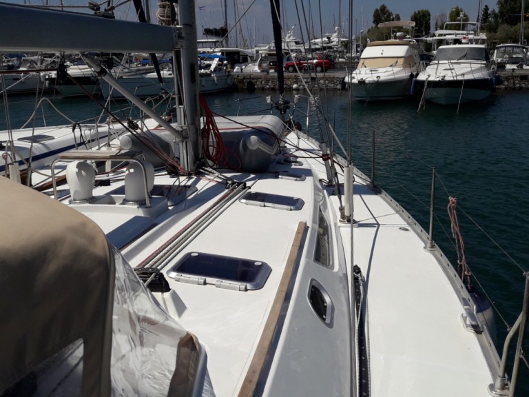 Sailboat hire in Alimos - Jeanneau Sun Odyssey 52.2