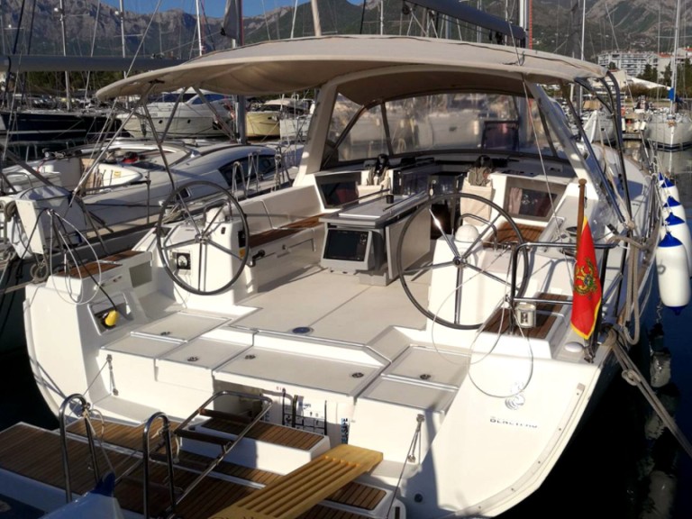 Sailboat to hire Meljine at the best price