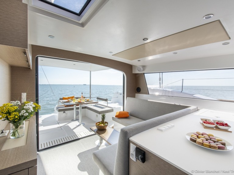 Yacht hire Cogolin cheap Neel 47