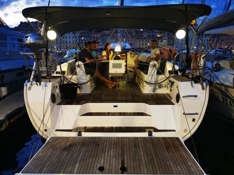 Hire Sailboat with or without skipper Bavaria San Vincenzo