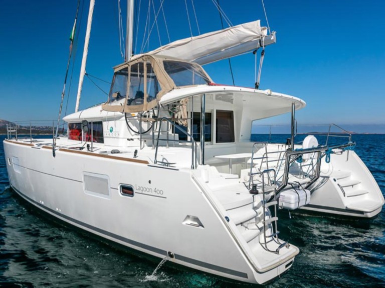 Hire Catamaran with or without skipper Lagoon Ayamonte