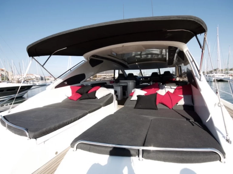 Hire Luxury Yacht with or without skipper Princess Altea