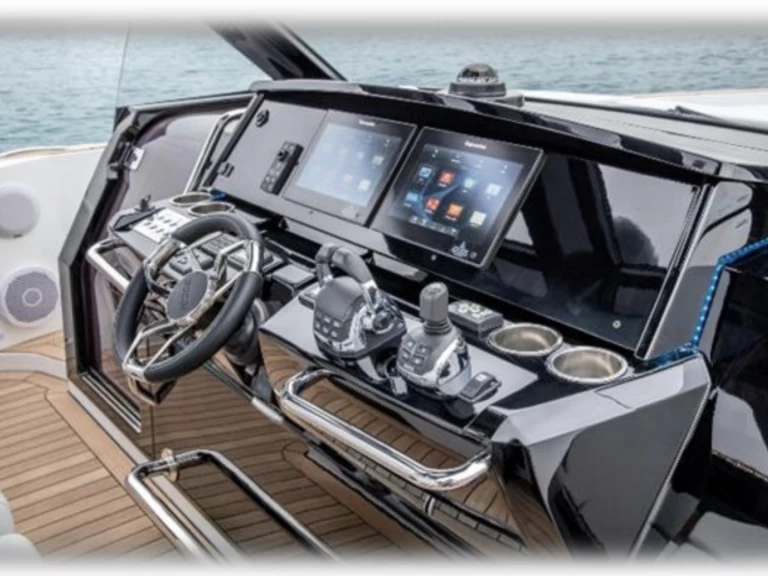 Motorboat to hire Ibiza Town at the best price