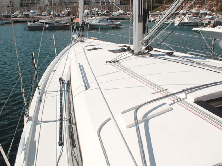 Hire Sailboat Bénéteau with a boat licence