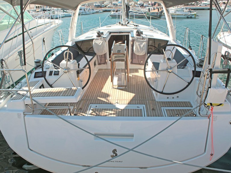 Sailboat hire in Palma de Mallorca - Bénéteau Oceanis 41.1