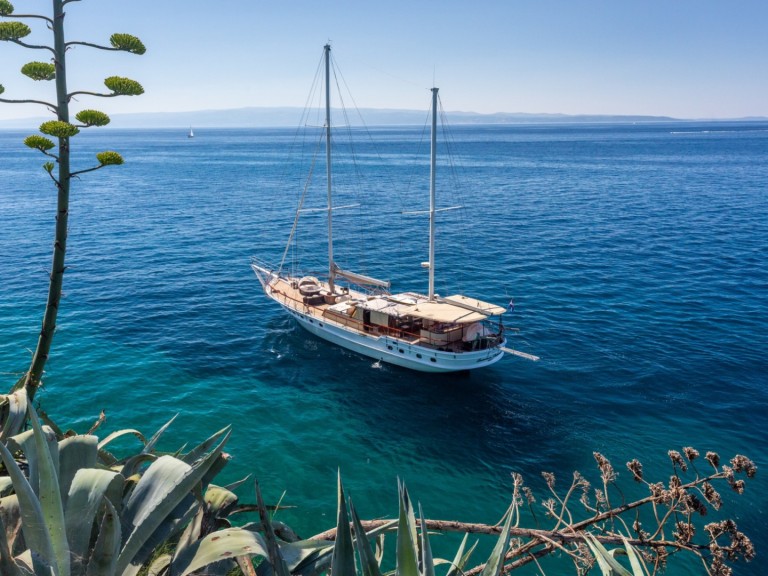 Sailboat hire in Kaštel Stari - Custom Made Summer Princess