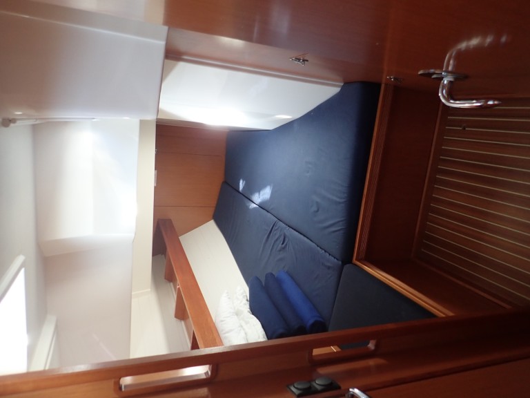 Sailboat hire in Sukošan - Bavaria Bavaria 55 BT '12