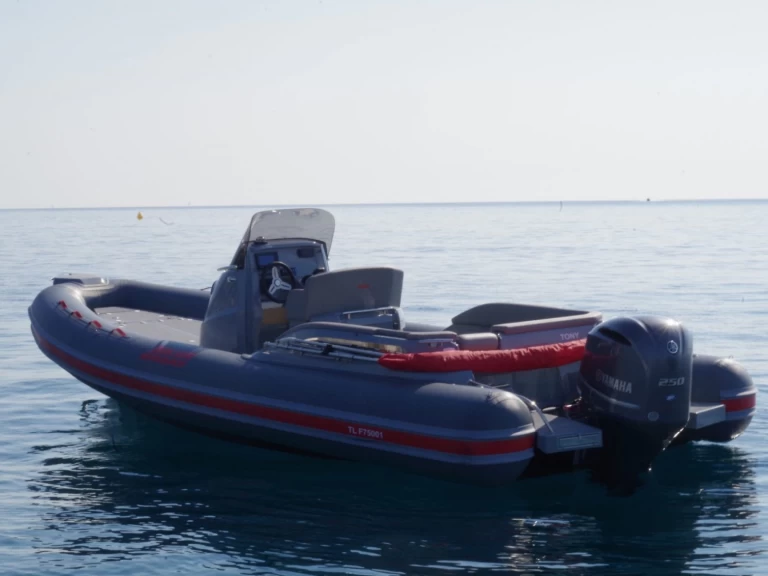 Hire a Joker Boat Clubman 24 Port du Lavandou