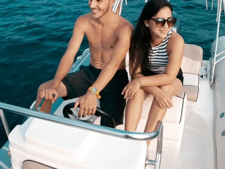 Yacht charter Roses - Lomac Lomac 600 IN on SamBoat