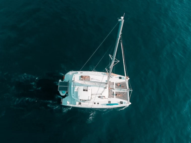 Yacht charter Roses - Lagoon Bliss on SamBoat