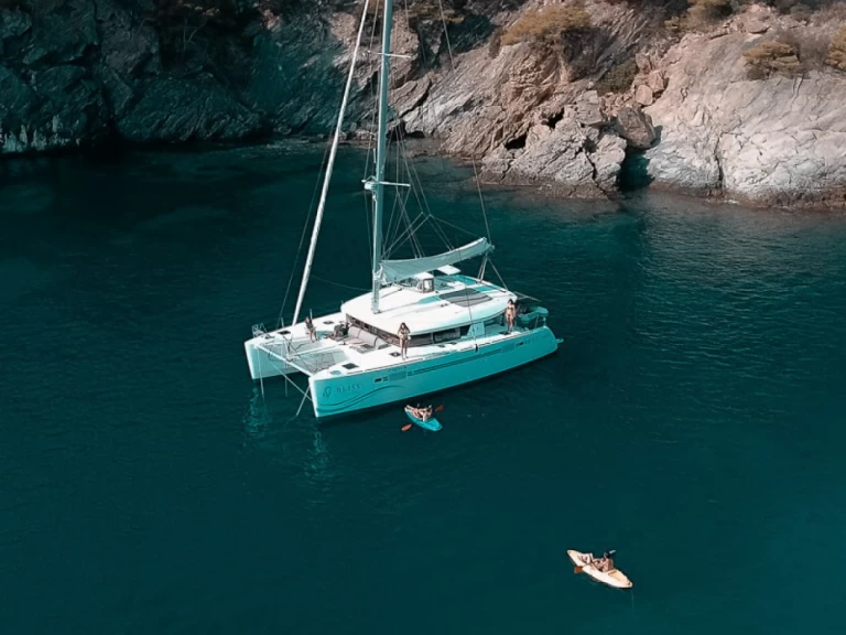 Catamaran hire in Roses - Lagoon Bliss
