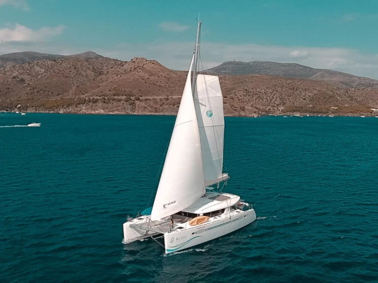 Charter a Lagoon Bliss in Roses on Samboat