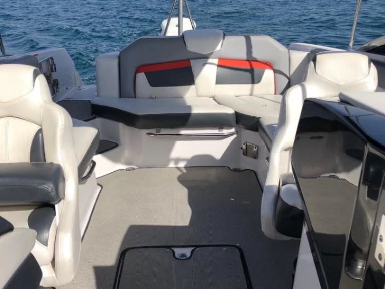 Yacht charter Altea - Four Winns HD 240 OB on SamBoat