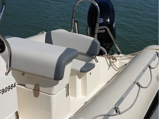 RIB hire in Pornic - Bombard Sunrider 650 Gris