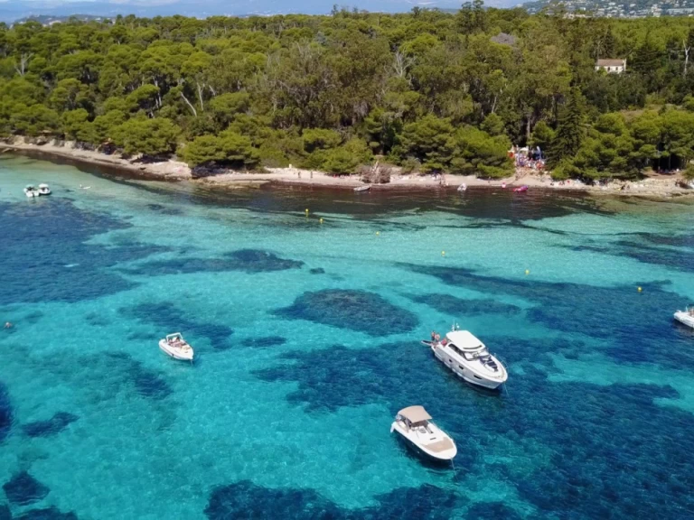 Yacht hire Nice cheap Pacific Craft 500 Open